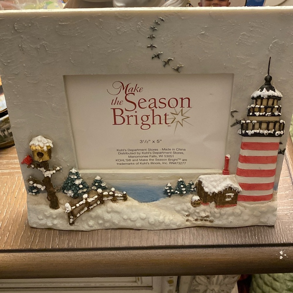 Snow scene frame